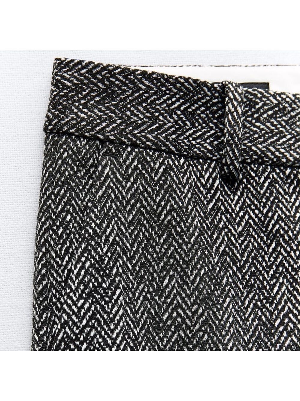 ZARA STRAIGHT LEG HERRINGBONE PANTS
WHITE BLACK SZ L - Picture 10 of 13